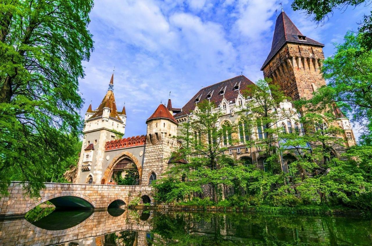 Budapest Hideout In Style With Free Parking - Luxury Apartment Exteriér fotografie